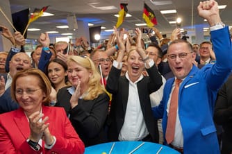 AfD Extends Lead to Record 28 Percent as CDU/CSU Plummets