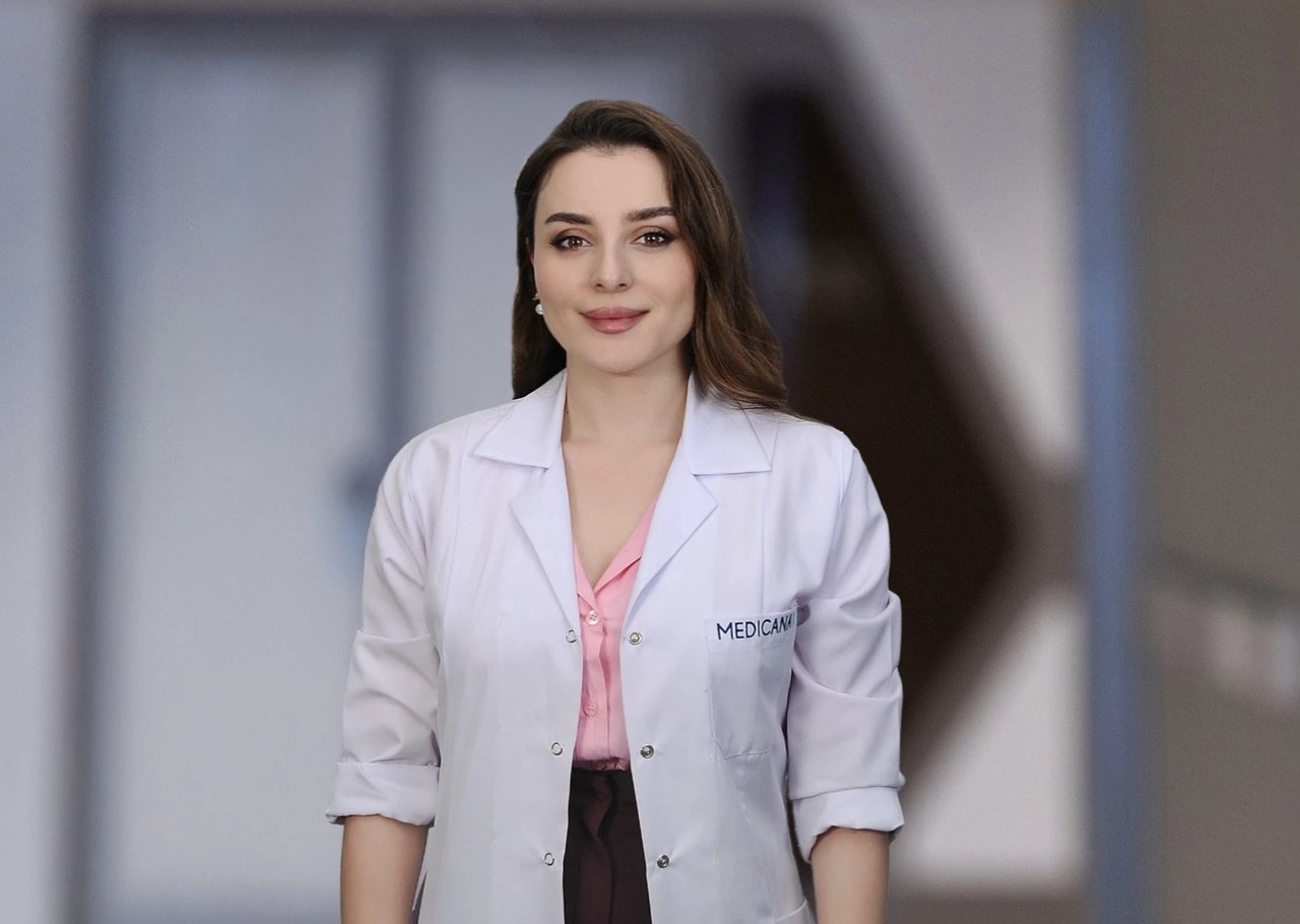 Kadın Doğum Uzmanı Op Dr Zarnigar Gadirli