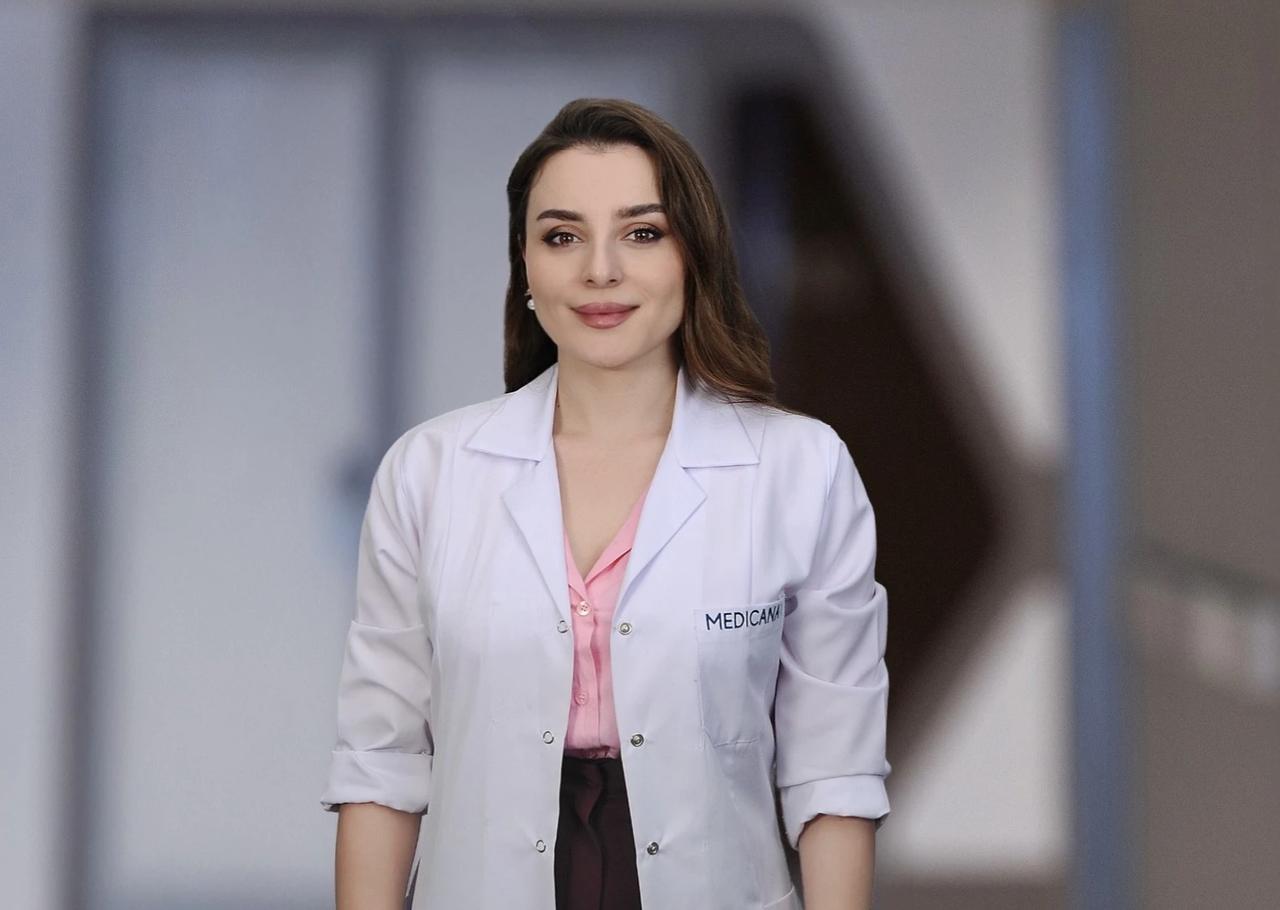 Kadın Doğum Uzmanı Op Dr Zarnigar Gadirli