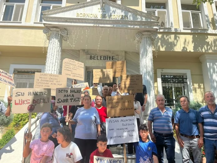 İzmir Yakaköy'de su kesintisi isyanı