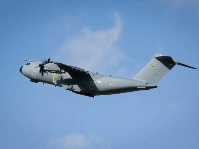 Alman Hava Kuvvetleri 52’nci A400M askeri nakliye uçağını teslim aldı