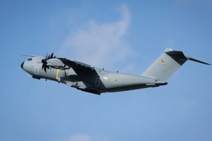 Alman Hava Kuvvetleri 52’nci A400M askeri nakliye uçağını teslim aldı