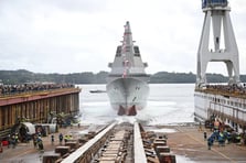 Navantia, F-110 sınıfının ilk gemisi F111 Bonifaz'ı denize indirdi