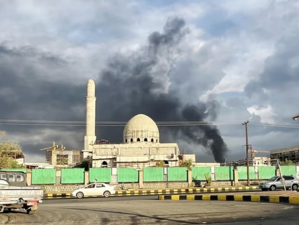 İsrail Yemen'in başkenti Sana'ya hava saldırısı düzenledi