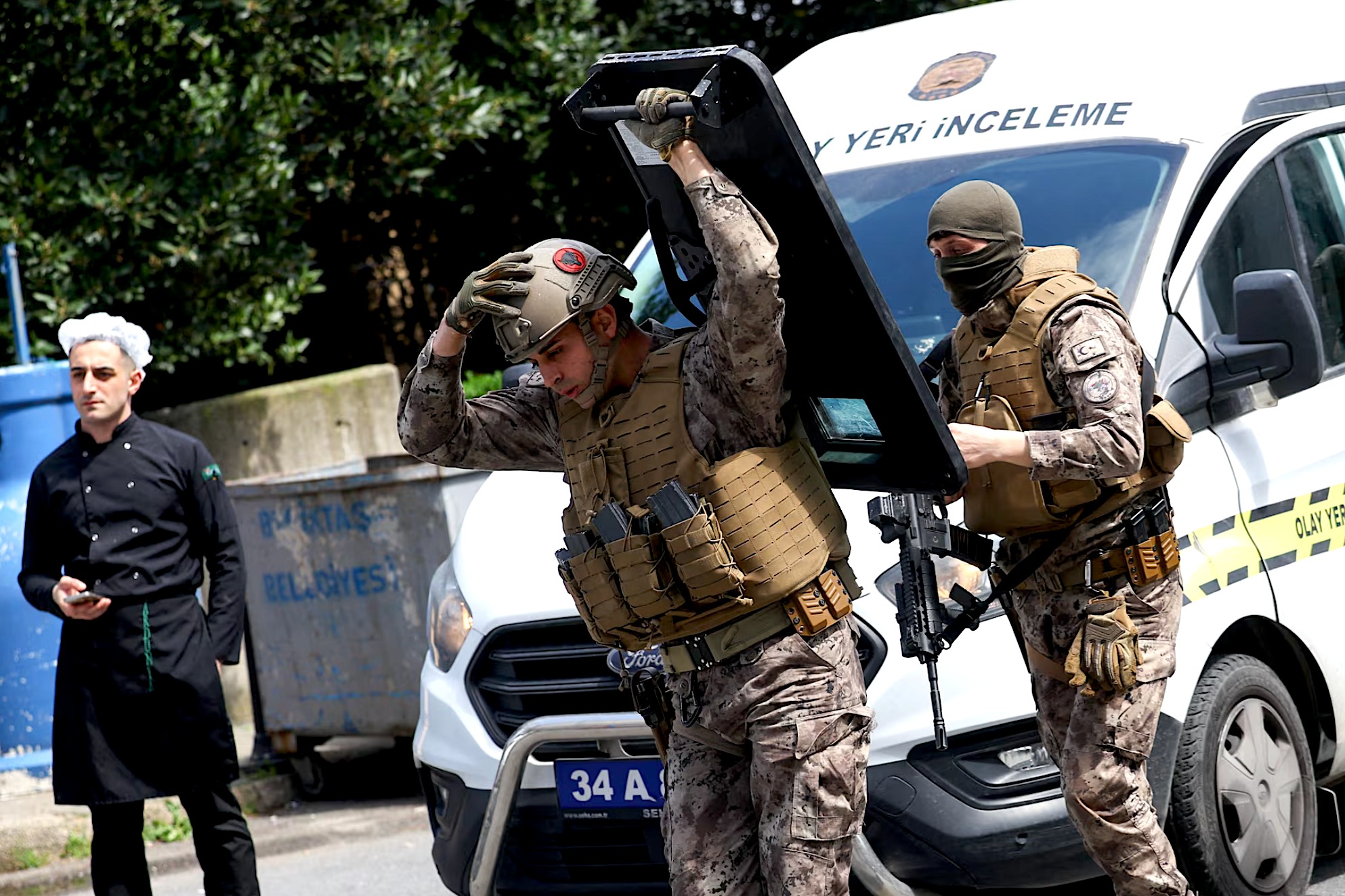 One Dead in Shooting Near Israeli Consulate in Istanbul