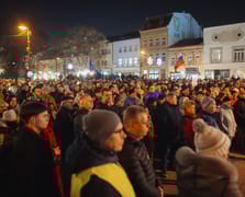 Slovakya’da binlerce kişi Fico hükümetini protesto etti