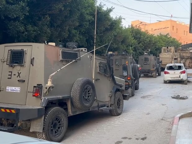 İsrail güçleri Filistinli Bakan'ı gözaltına alıp serbest bıraktı