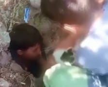 Kuyuda mahsur kalan kedinin yardımına çocuklar yetişti