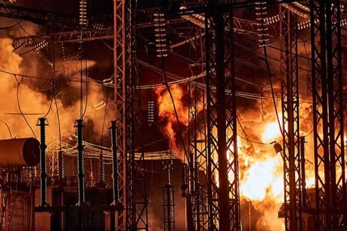 Ukraynalı stratejist: Rusya Ukrayna'nın enerji altyapısına saldırarak savaş suçu işliyor