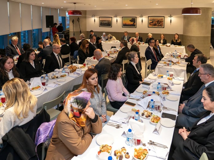 OYAK yönetimi şehit aileleriyle iftar sofrasında buluştu