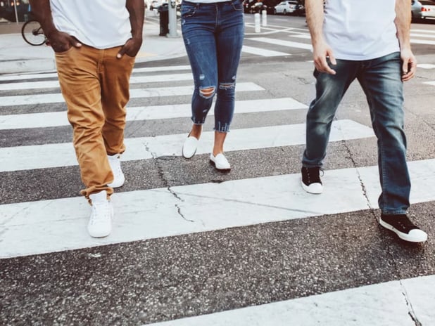 Slovakya yayalara hız limiti getiriyor