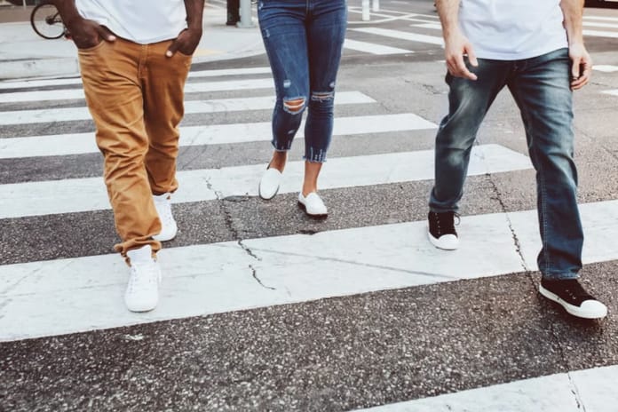 Slovakya yayalara hız limiti getiriyor