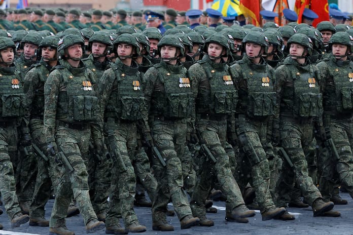 Post-Sovyet dönemi sona erdi: Rusya Avrupa ile askeri bağlarını koparıyor