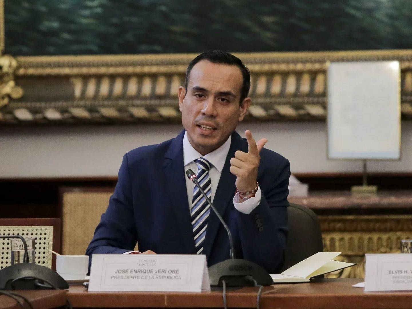 Peru'da geçici Devlet Başkanı görevden alındı