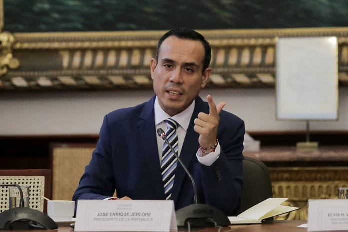 Peru'da geçici Devlet Başkanı görevden alındı