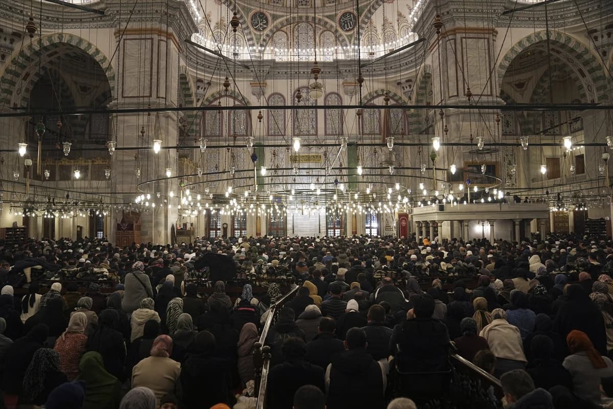 Yurt genelinde Kadir Gecesi idrak edildi