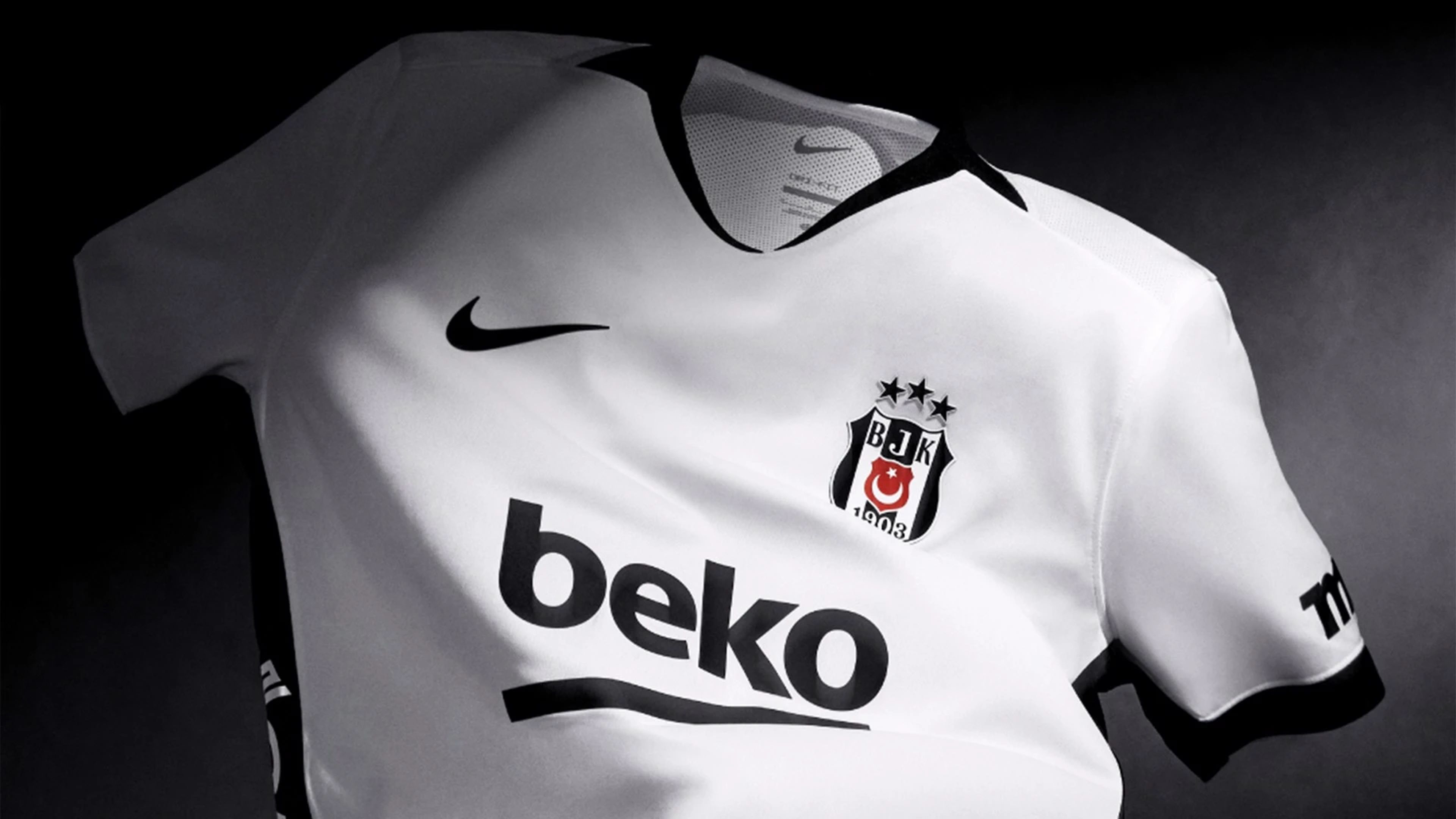 "Forma Beşiktaşlı duruşunun simgesidir"