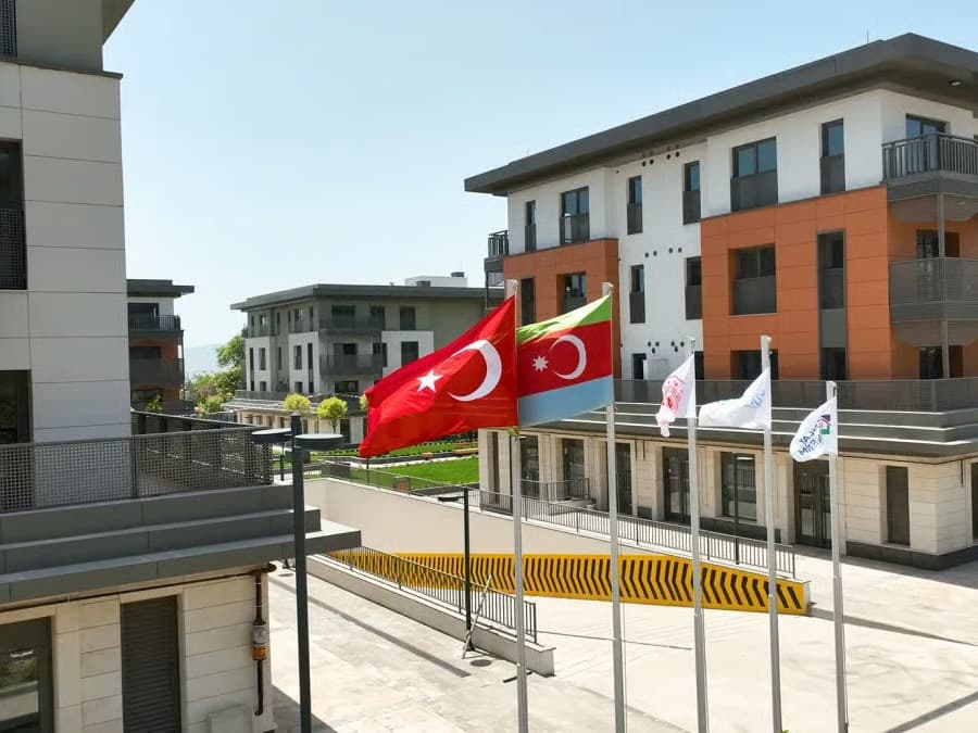 "Azerbaycan Mahallesi" yarın açılıyor