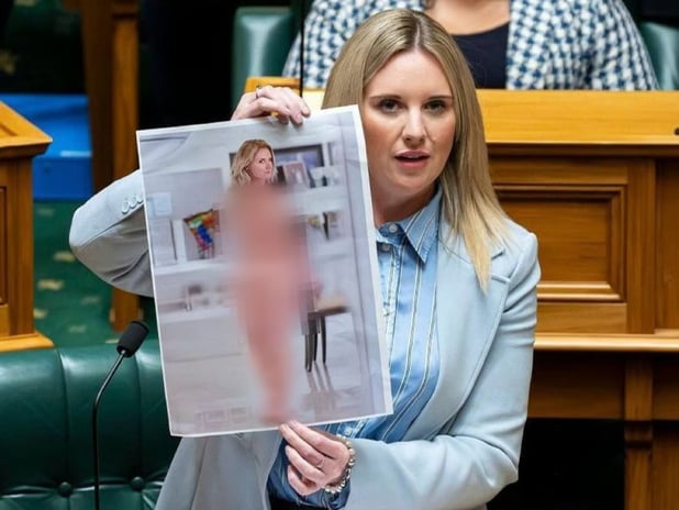 McClure parlamento’da deepfake görselini gösterdi