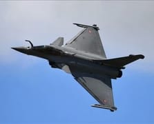 Endonezya, Fransa’dan ilk Rafale savaş uçaklarını teslim aldı