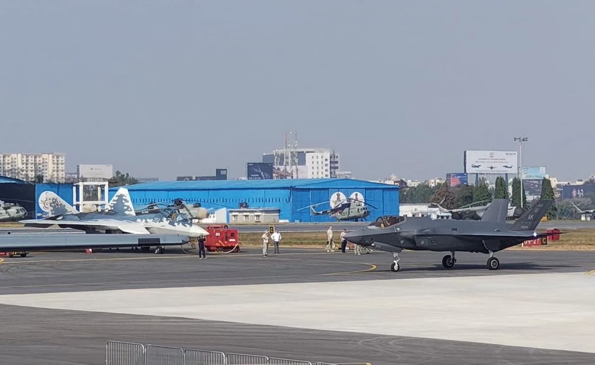 Su-57 ve F-35 Hindistan'da yan yana gelmişti