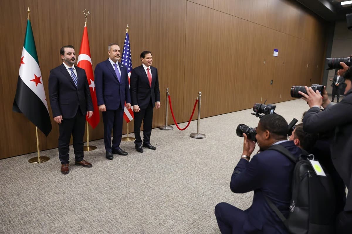 Antalya'da üçlü Suriye zirvesi
