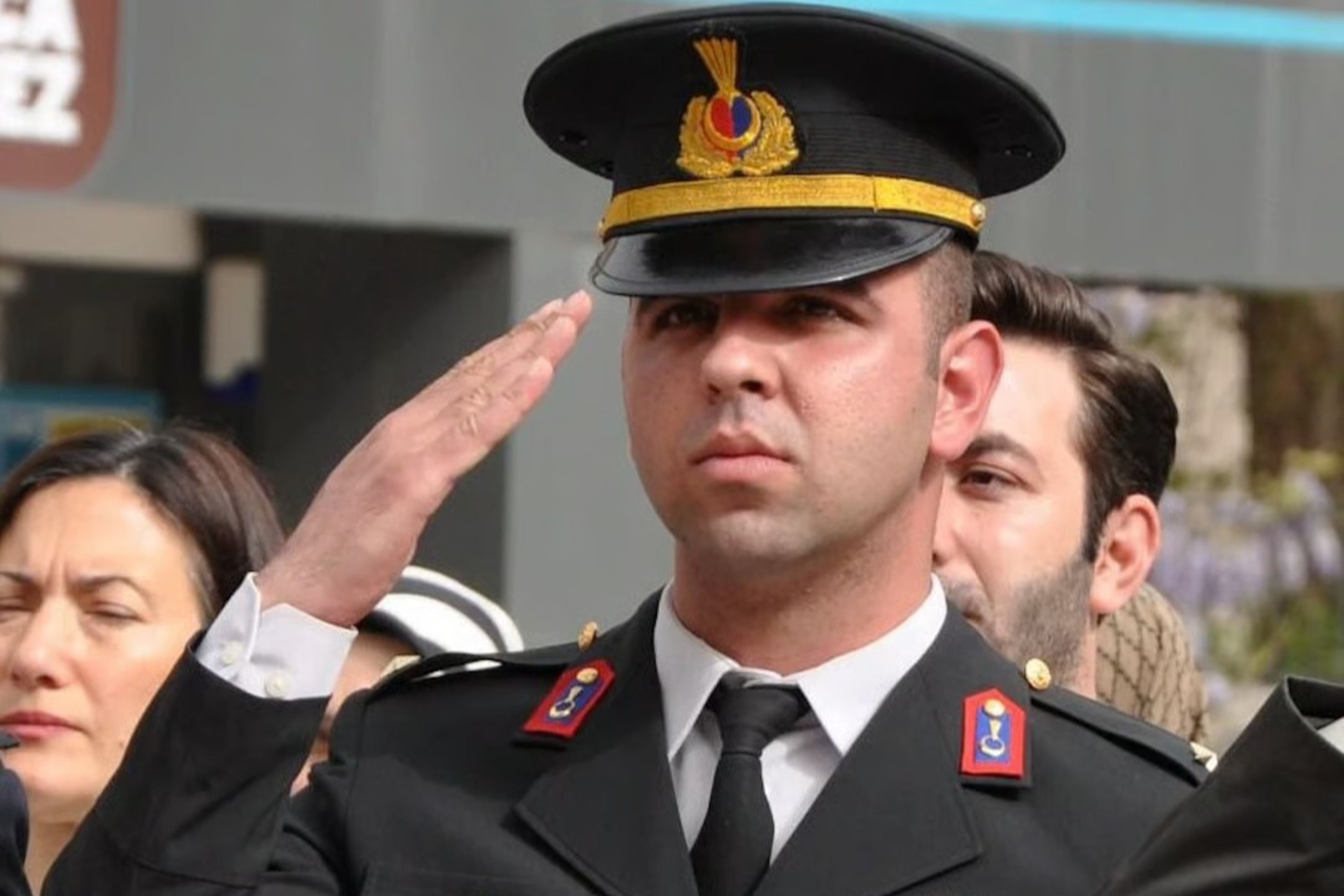 Kalp krizi sonucu vefat eden Jandarma Üsteğmen Oğuzhan Varol'un yürek burkan mesajları ortaya çıktı