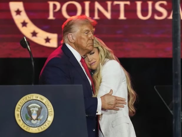 Charlie Kirk'e dev anma töreni