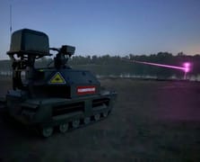 Rusya, Kurier UGV üzerinde geliştirilen Lgnis lazer silahını tanıttı