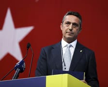 Fenerbahçe Başkanı Ali Koç'un dernek ziyaretine ilişkin açıklamalar: Kulüp yalanlama yayınlarken, dernek başkanı iddialarını paylaştı