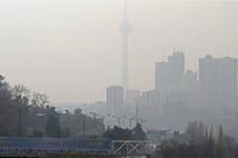 Tahran'da yüksek hava kirliliği nedeniyle okullar ve resmi kurumlar tatil edildi