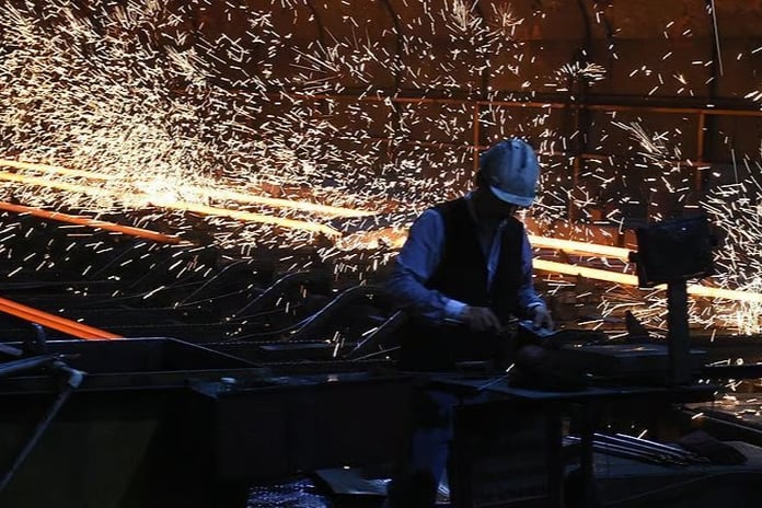 Türkiye ekonomisi yılın ikinci çeyreğinde yüzde 4,8 ile beklentilerin üzerinde büyüdü