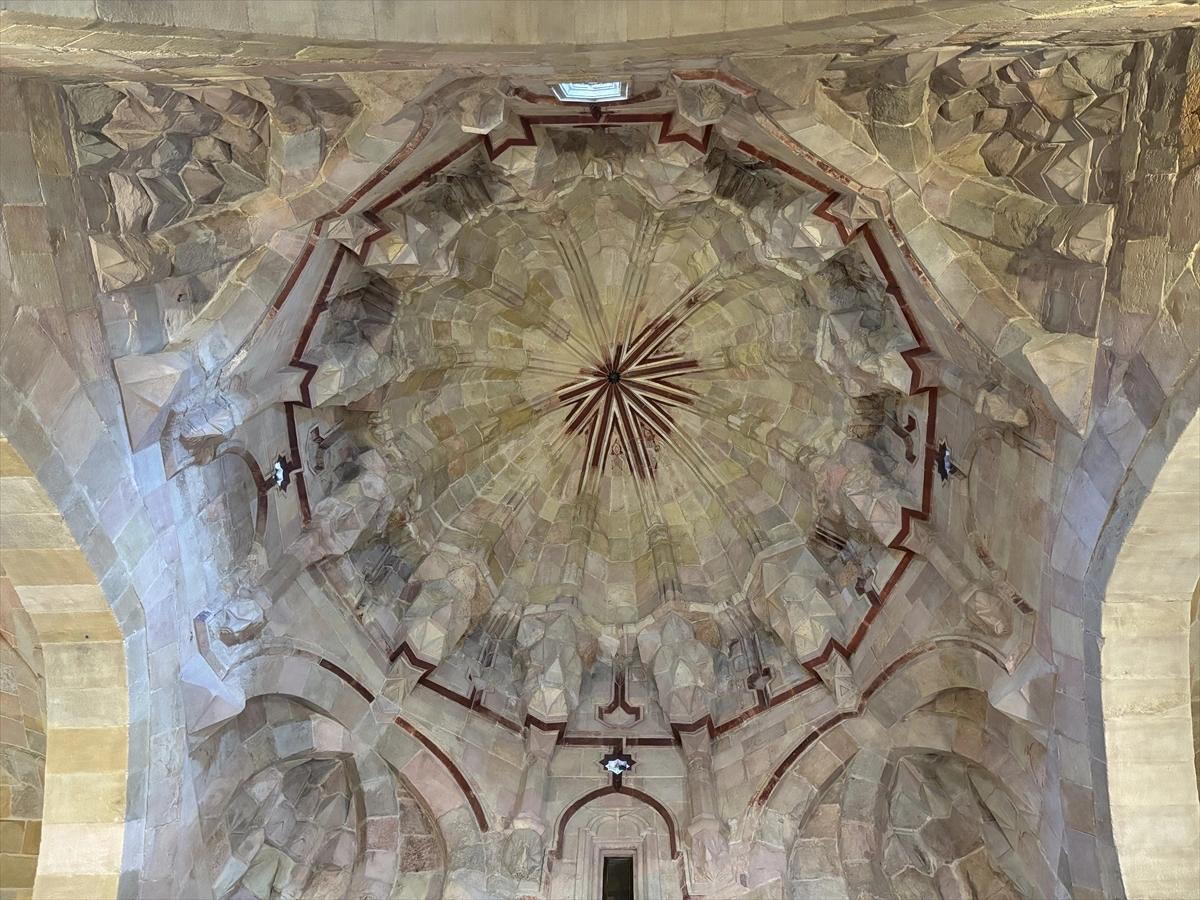 Divriği Ulu Camii ve Darüşşifasına ziyaretçi akını
