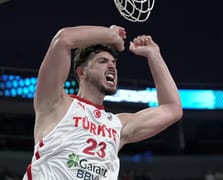 12 Dev Adam EuroBasket'te son 16 turunu garantiledi