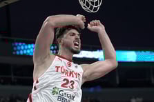 12 Dev Adam EuroBasket'te son 16 turunu garantiledi