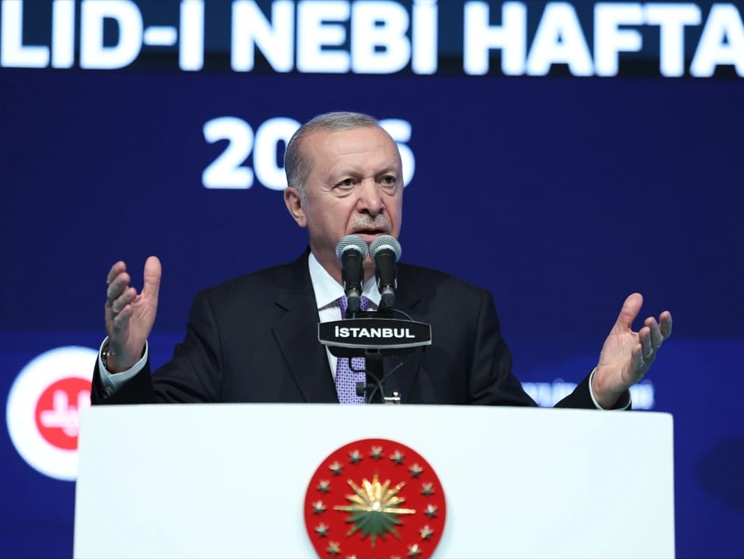"İyilerin galip geleceği tarihi bir dönemi yaşıyoruz"