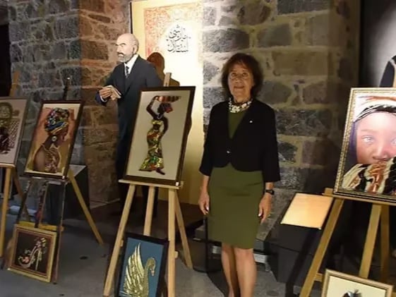 Necla öğretmenden 'Çivi ile Telin Aşkı' sergisi