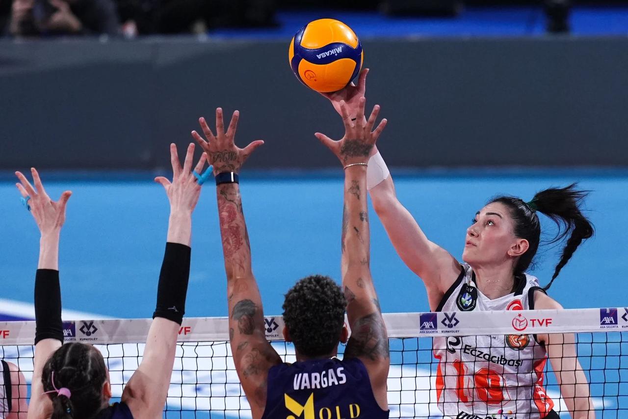 Kadınlar Kupa Voley'de 25. kupa Ankara'da sahibini bulacak