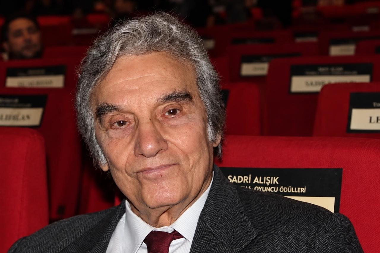 Yeşilçam'ın mütevazı oyuncusu: Süleyman Turan