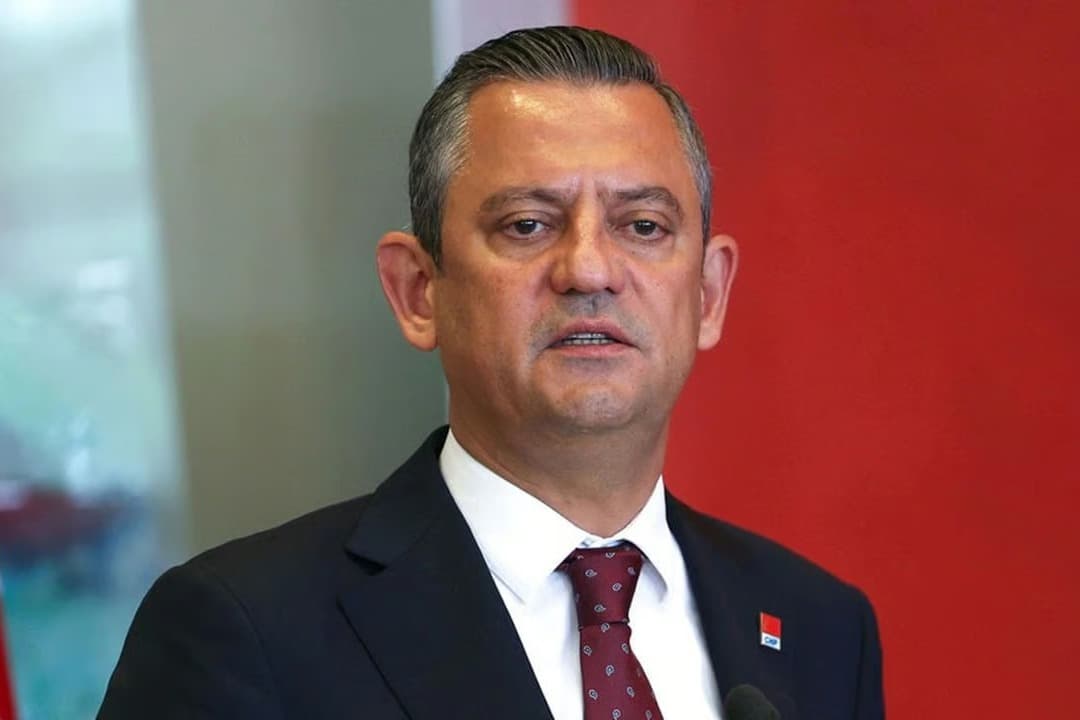 Özgür Özel'den İsrail'in İran saldırısı sonrası iktidara çağrı 
