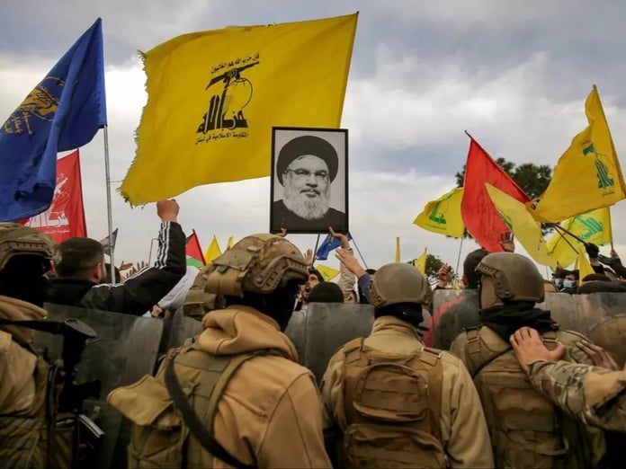 Reuters: Lübnan, Hizbullah'ı silahsızlandırabilir mi?