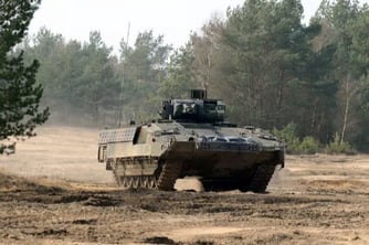 Almanya, Puma için 30 mm mühimmat alımını artırdı