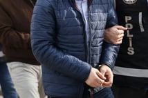 Ankara merkezli FETÖ operasyonu: Kamu mahrem yapılanmasında 3 şüpheliye gözaltı