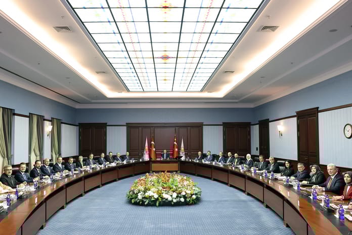 AK Parti MYK bu yıl son kez toplanıyor: Kritik başlıklar masada