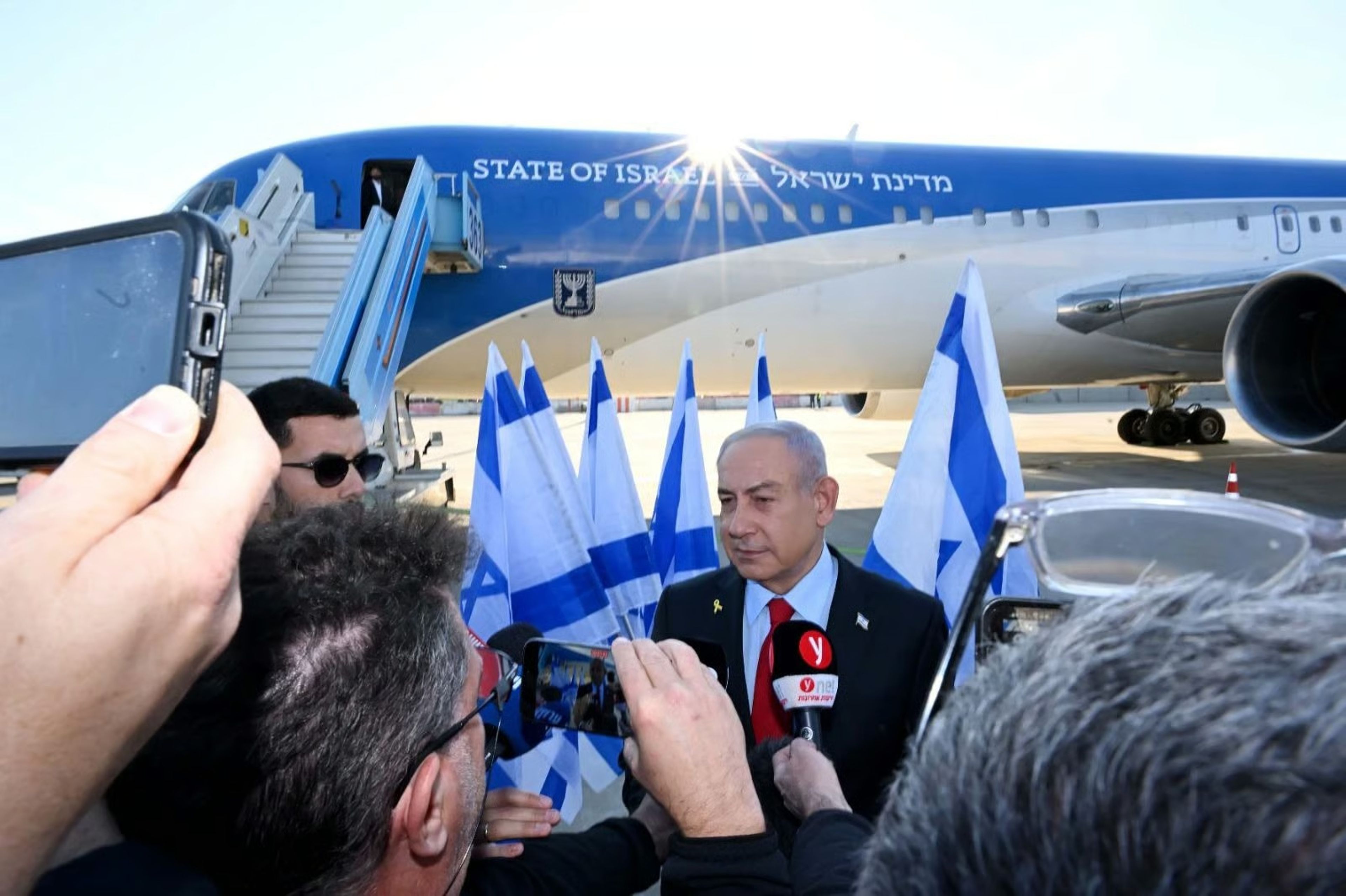 İsrail Başbakanı Binyamin Netanyahu'nun uçağı önlem olarak Girit'e götürüldü