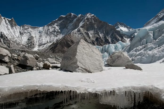 Himalayalar'da kar yağışları son 23 yılın en düşük seviyesinde 