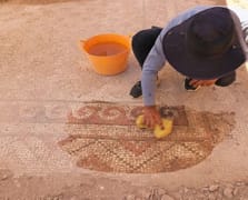 Dara Antik Kenti'nde 1500 yıllık mozaik gün yüzüne çıkarıldı