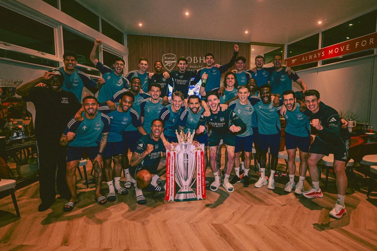 22 yıllık hasret bitti: Premier Lig'de şampiyon Arsenal