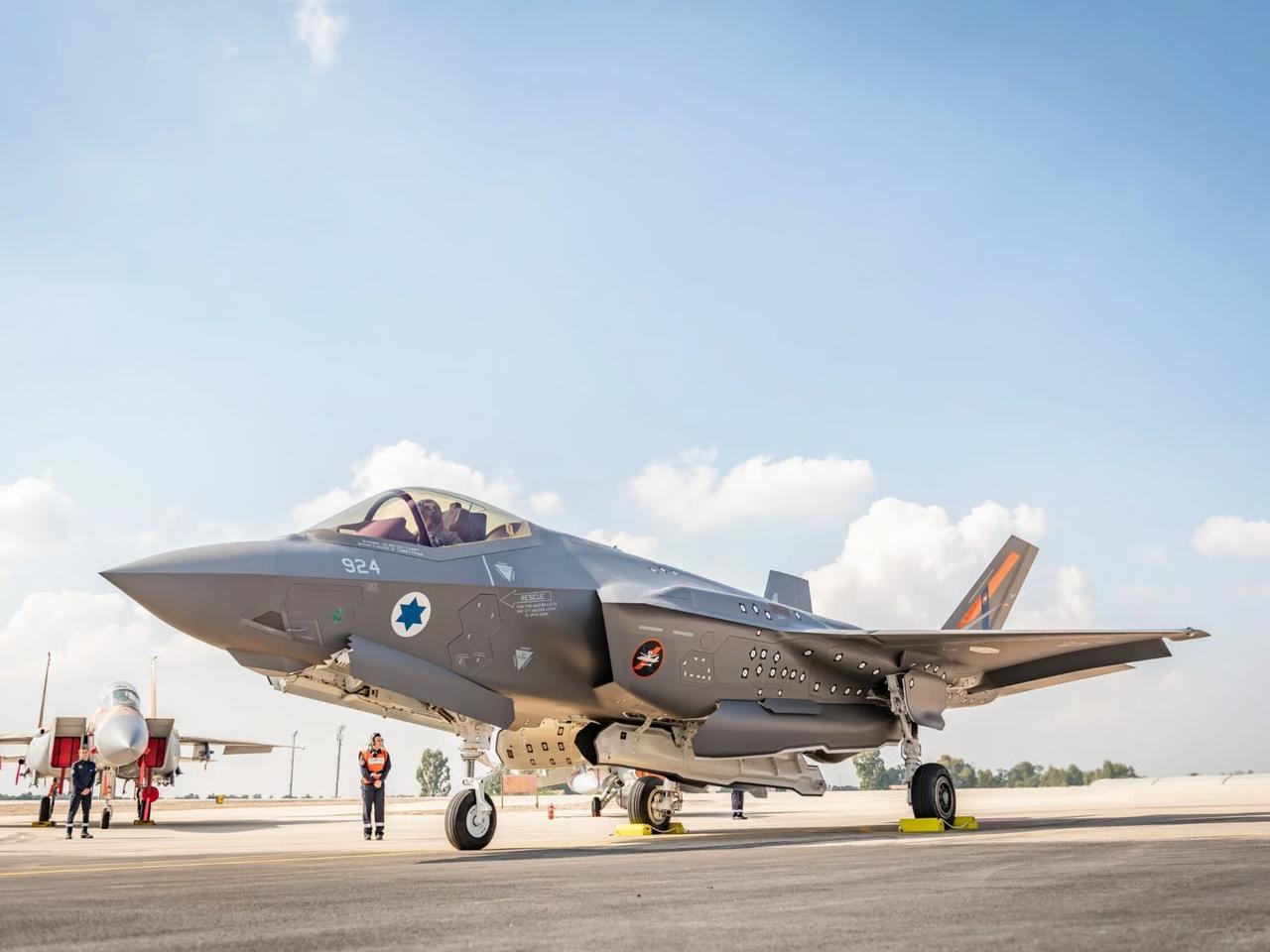 F-35 ilk kez bir savaş uçağını düşürdü