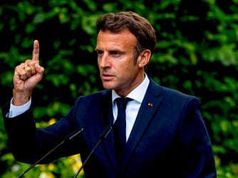 "Must Stop" Macron Calls for Security Council Urgent Meeting